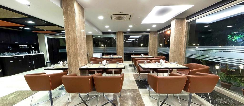 Palm Spring A Boutique Hotel New Delhi Exterior photo