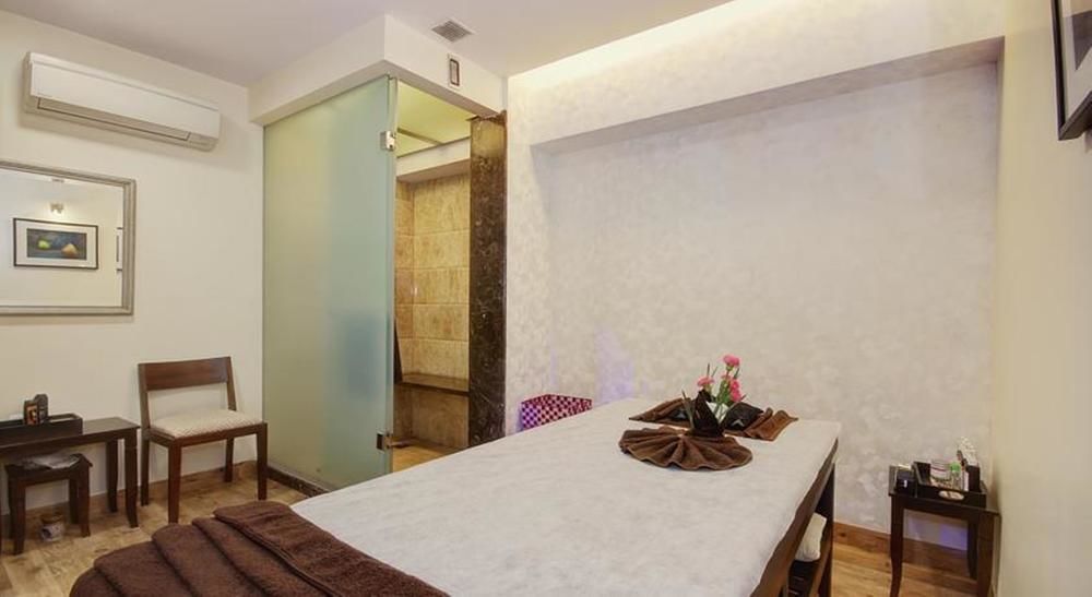 Palm Spring A Boutique Hotel New Delhi Exterior photo